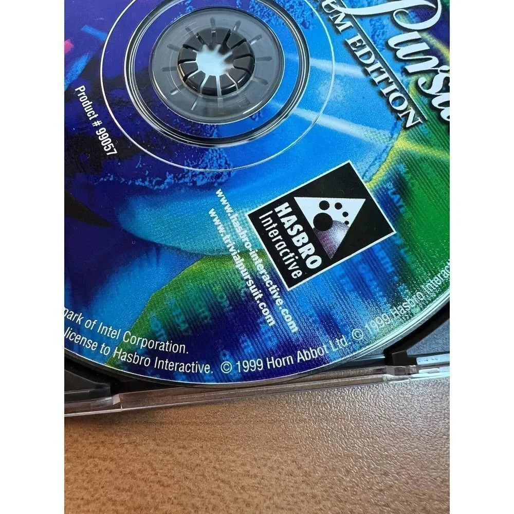 Trivial Pursuit Millennium Edition Hasbro Interactive WIN 95/98 CD ROM 1999